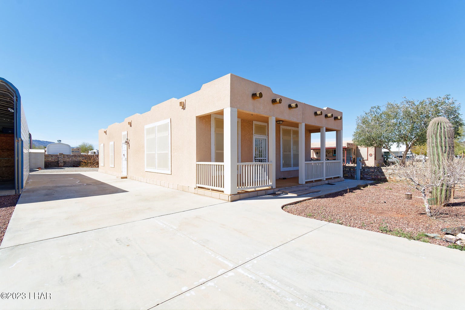 Come see home in this great neighborhood! David Plunkett Realty