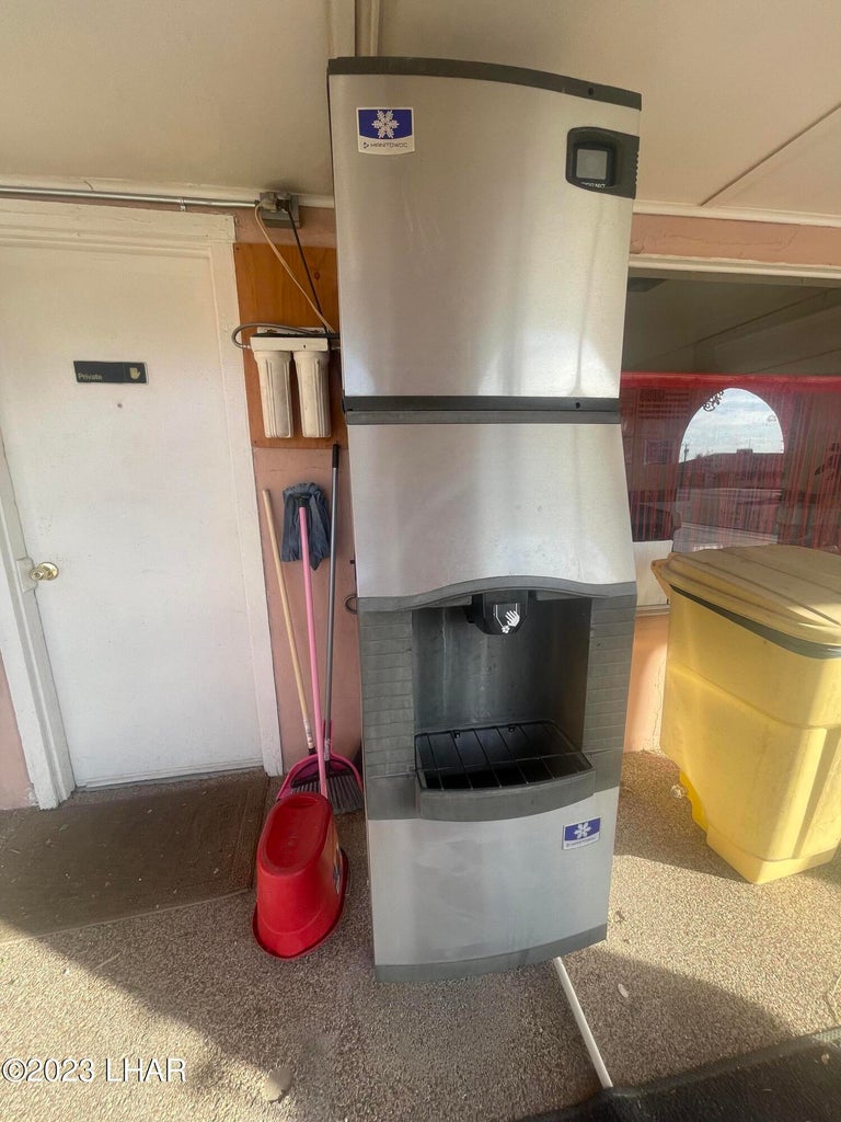 19 Unit Motel on California Ave Parker, AZ! David Plunkett Realty