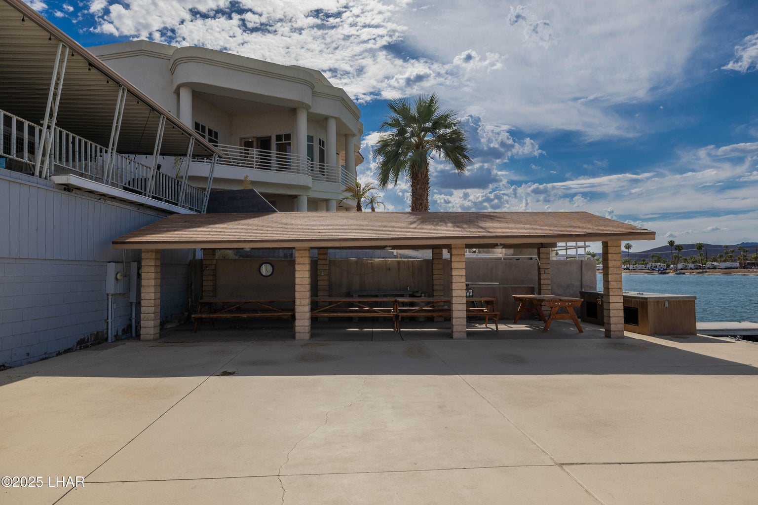 20250829032809726311000000-o