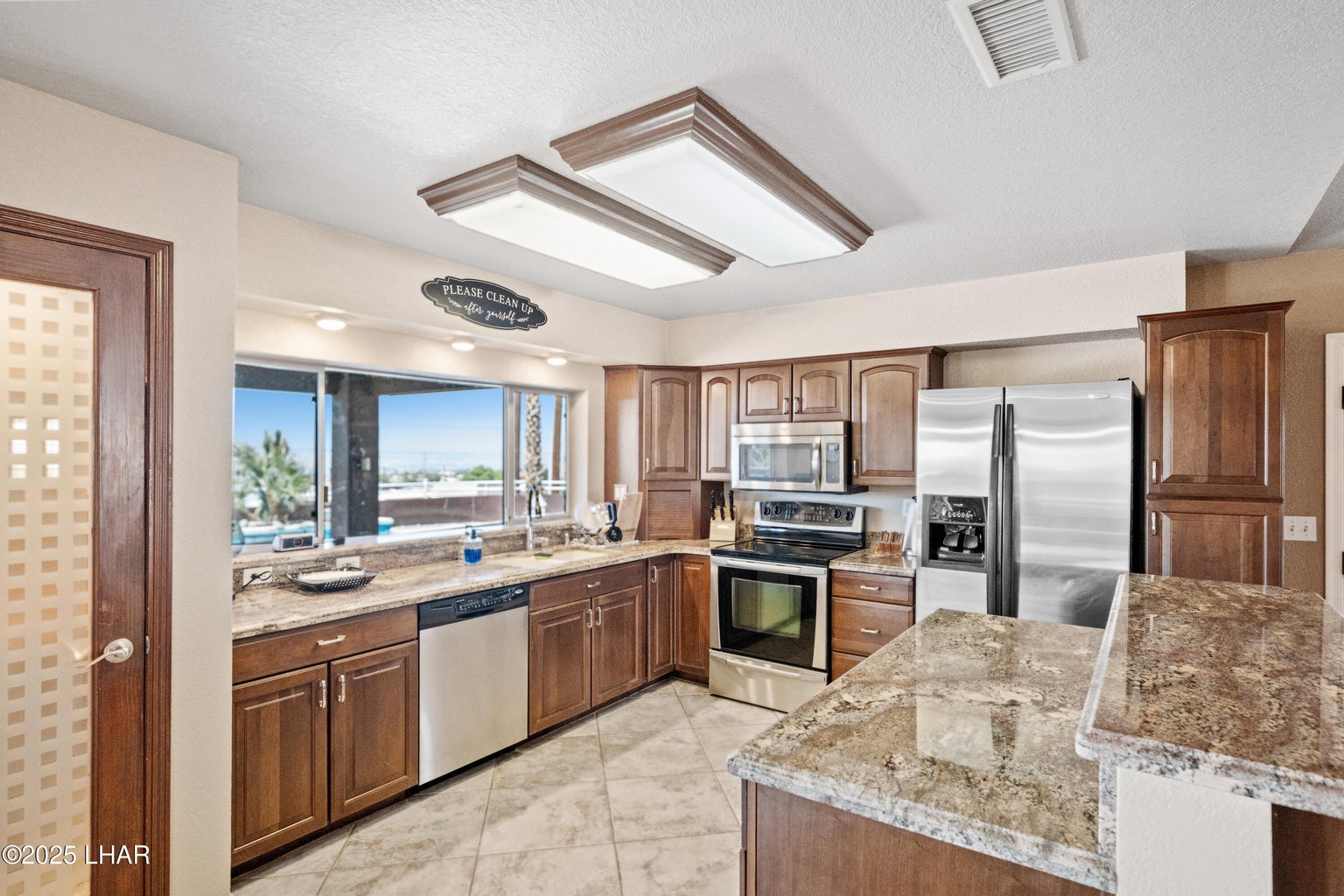 20250904203636709112000000-o