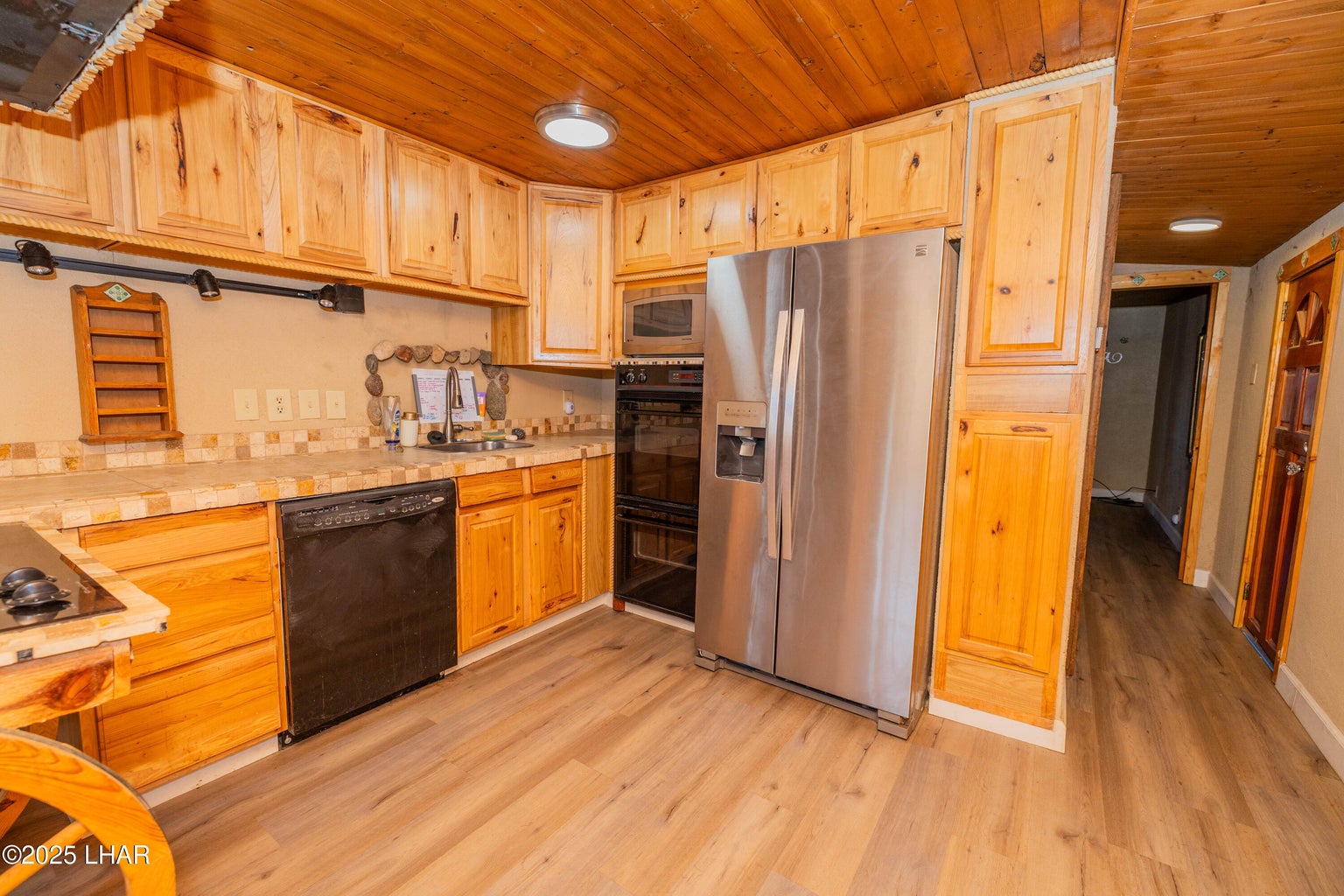 20250918023938486888000000-o