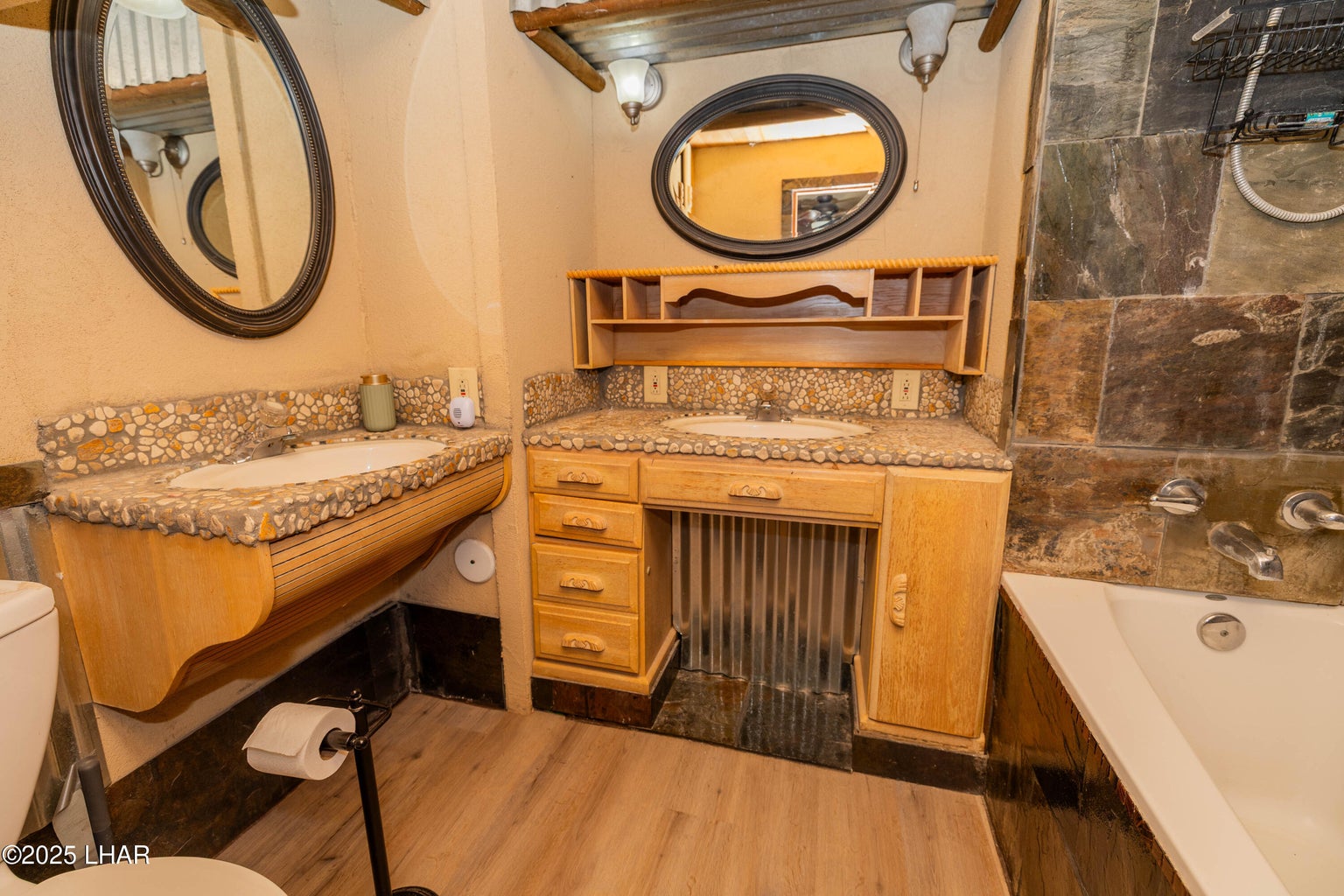 20250918024518569431000000-o