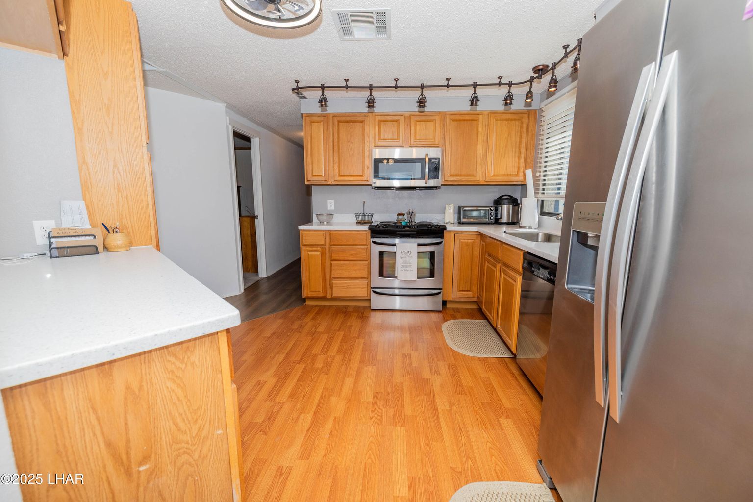 20250922182447298047000000-o