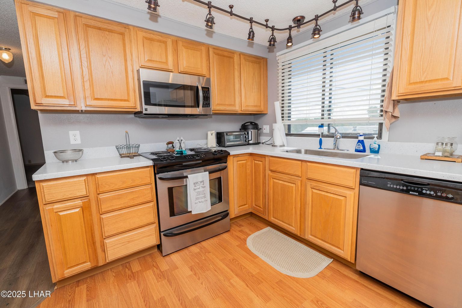 20250922182450197356000000-o