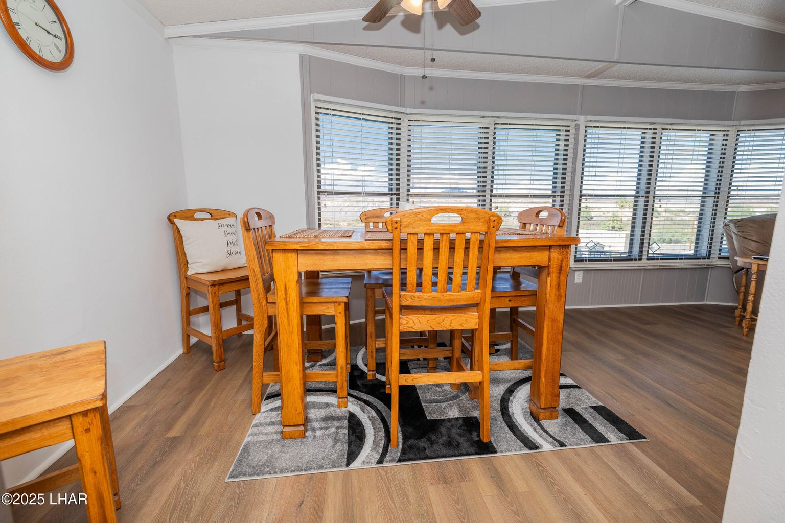 20250922182459175704000000-o