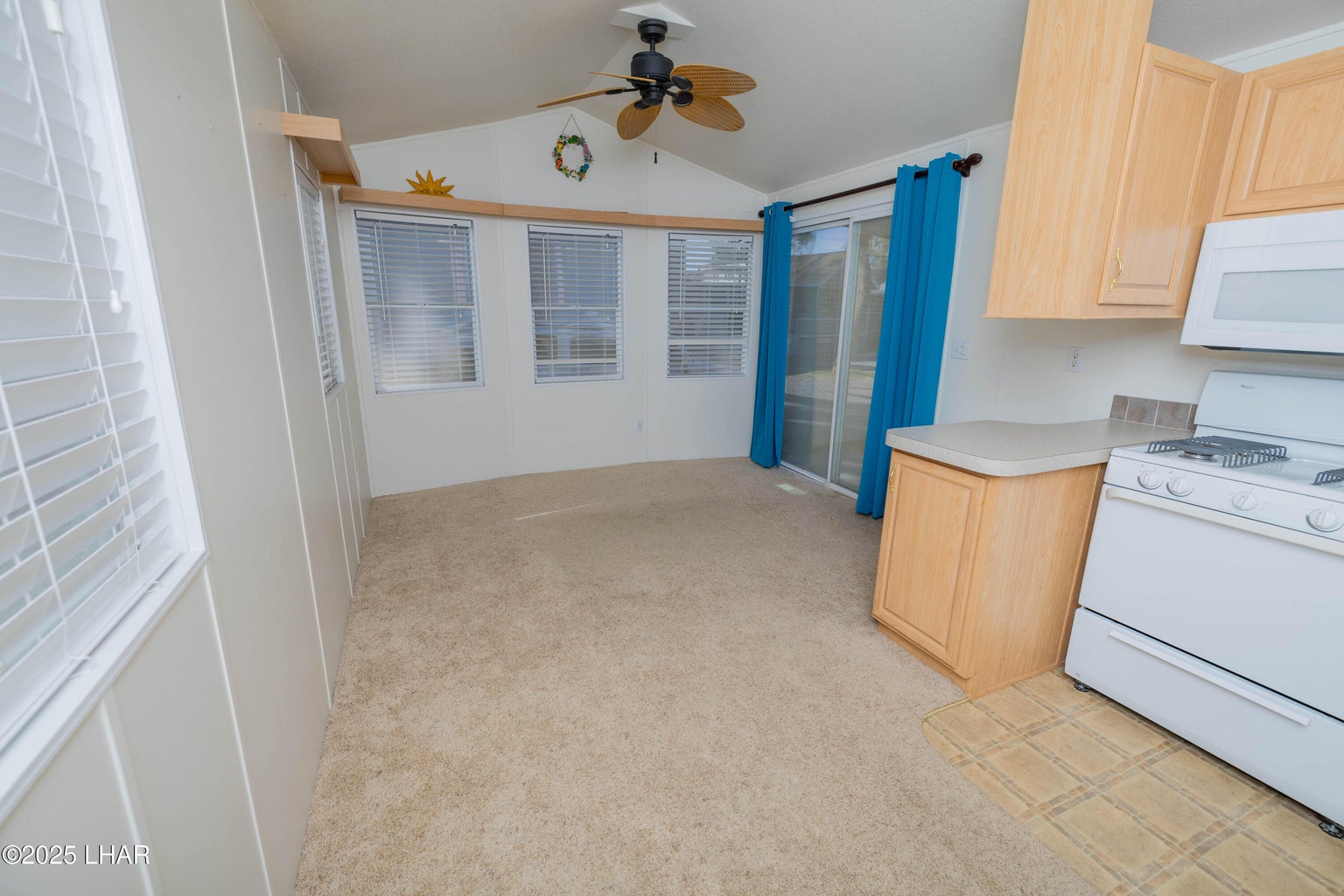 20250926205437477130000000-o