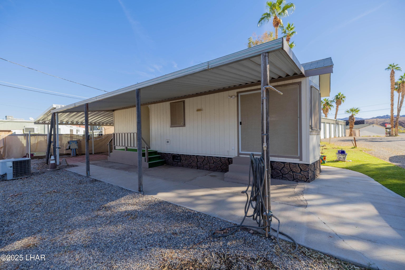 20250926210014714348000000-o