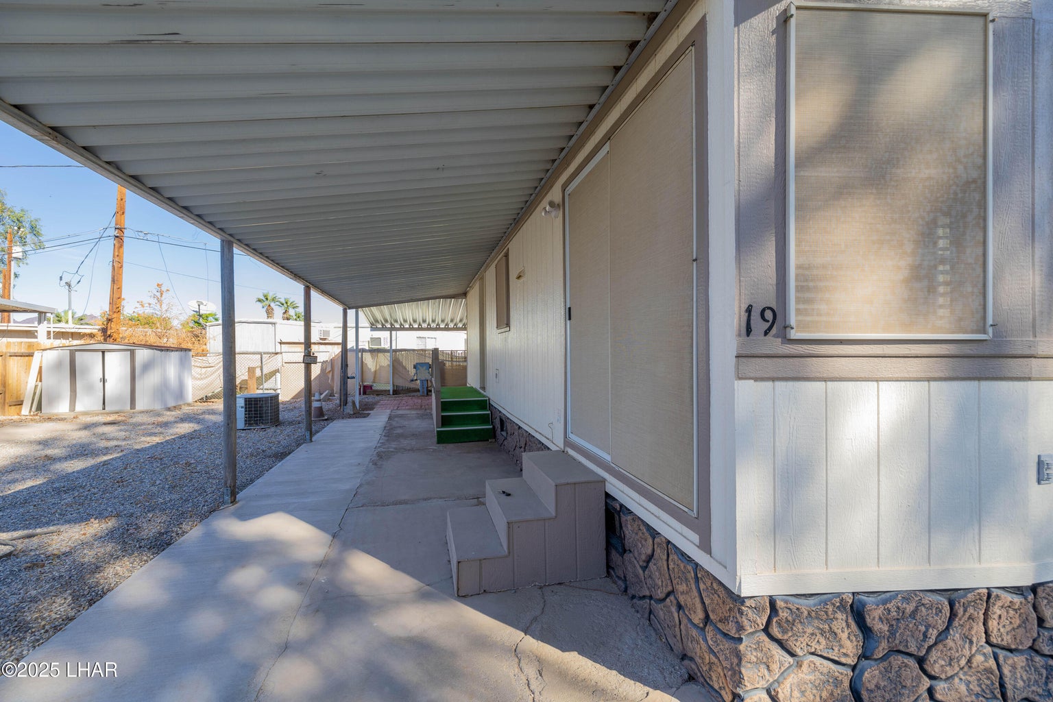 20250926210021508347000000-o