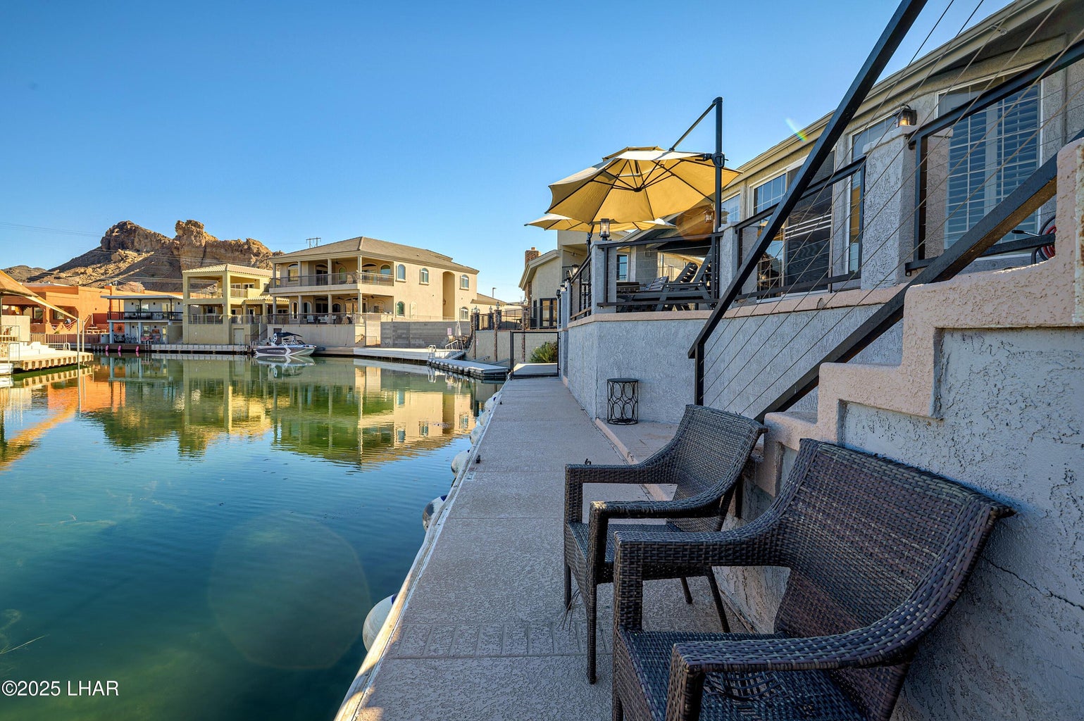 20251007235040218070000000-o