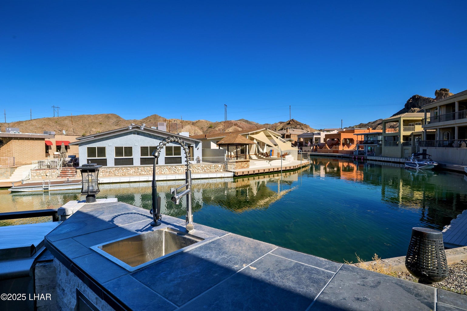 20251007235227273014000000-o