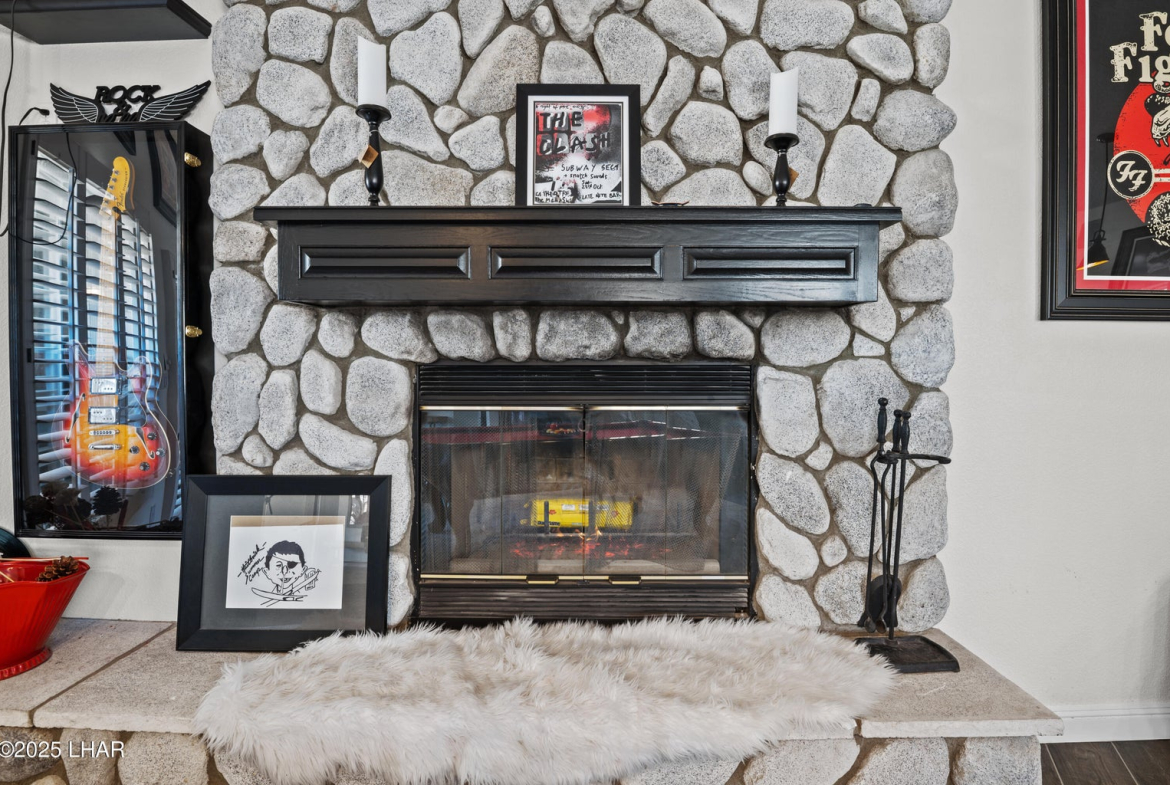 20251007235356022479000000-o