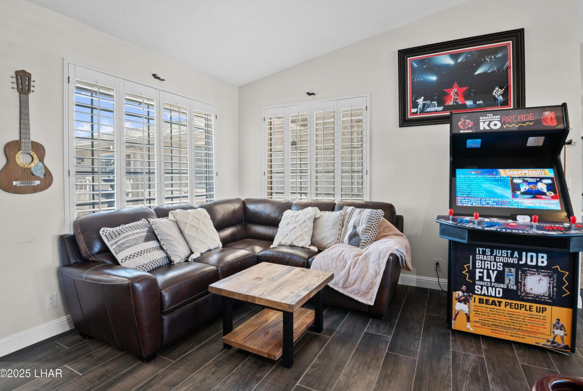 20251007235503358002000000-o