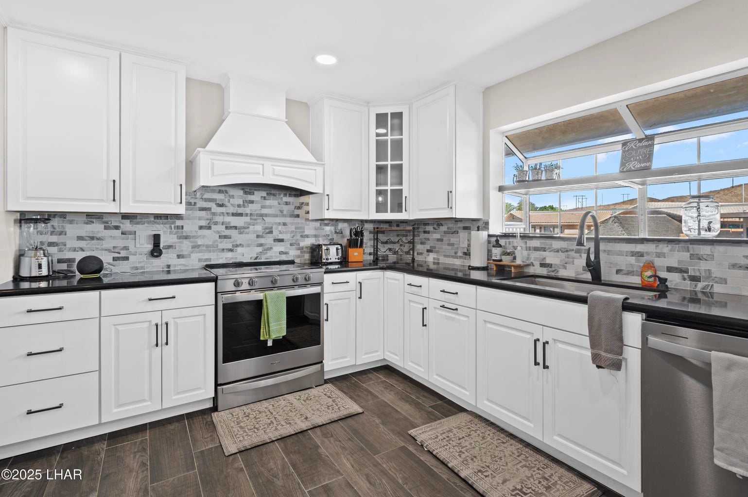 20251008000256406870000000-o