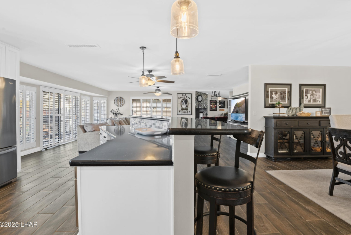 20251008000329362391000000-o