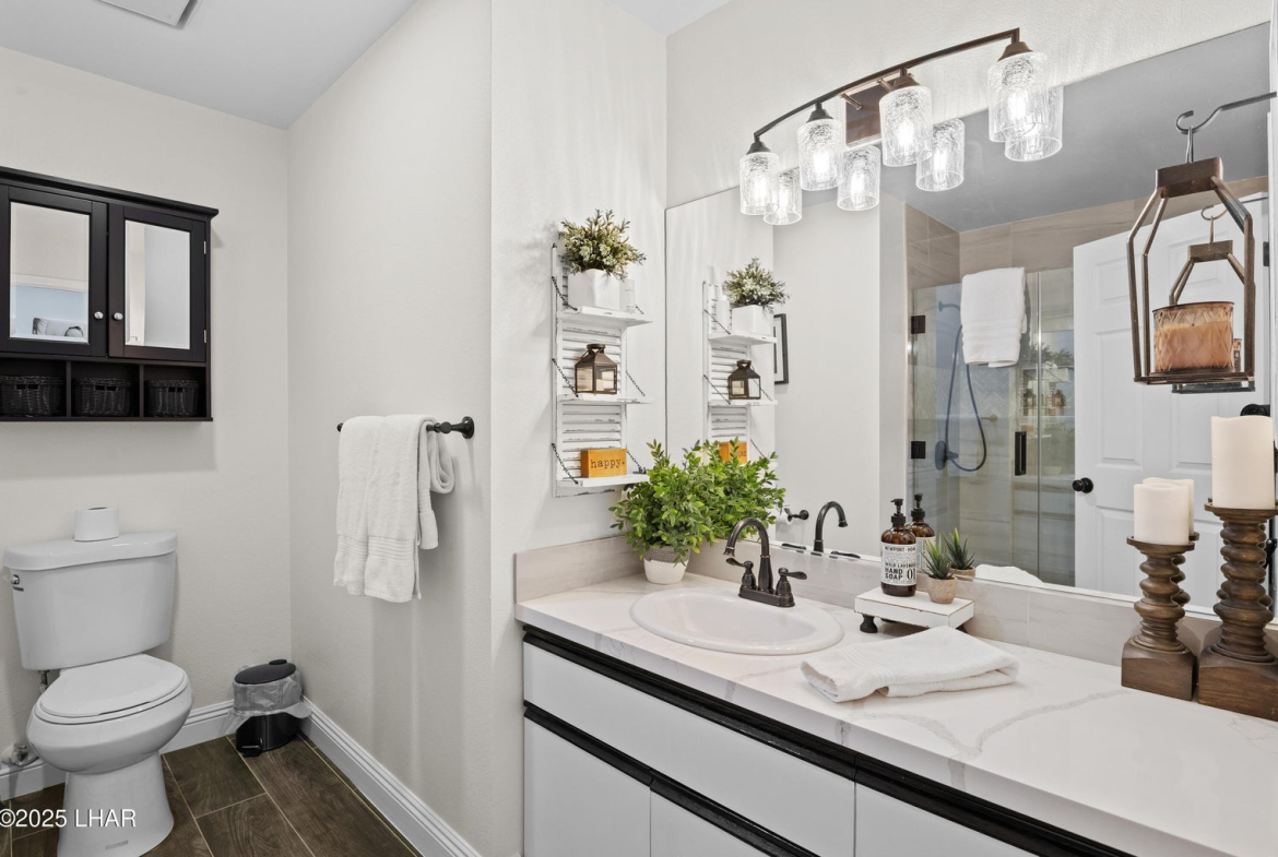 20251008001040512470000000-o