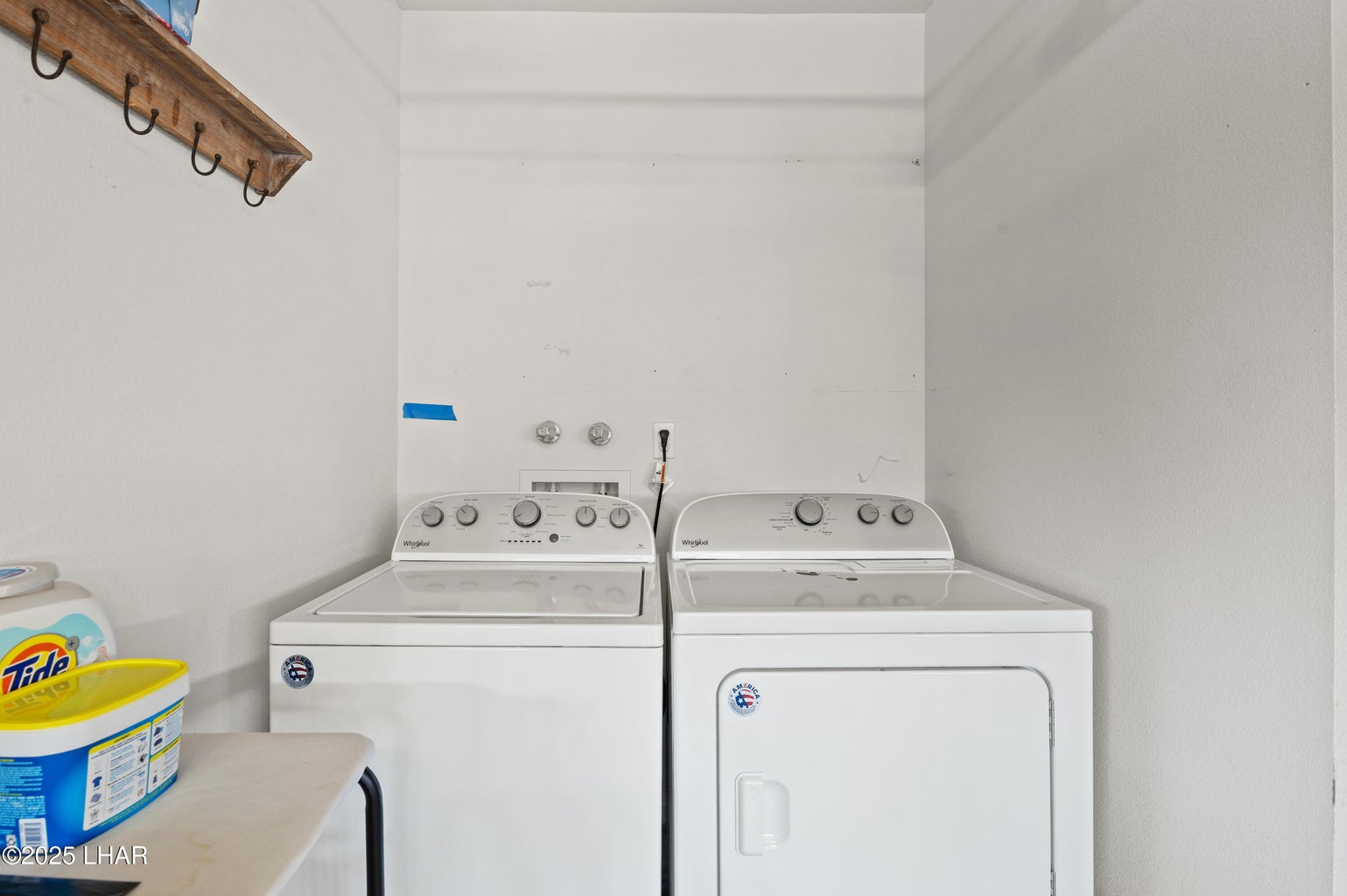 20251008002118132212000000-o