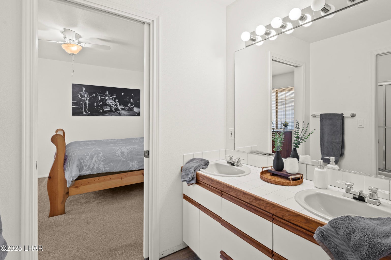 20251008003033347239000000-o