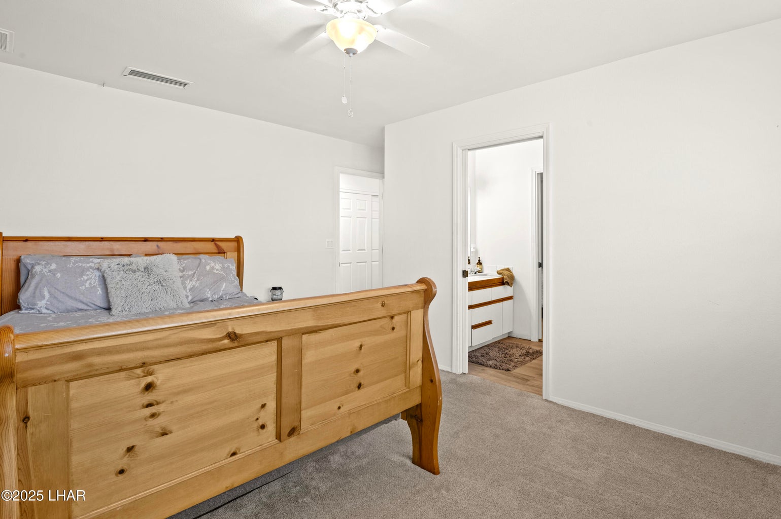 20251008003218597358000000-o