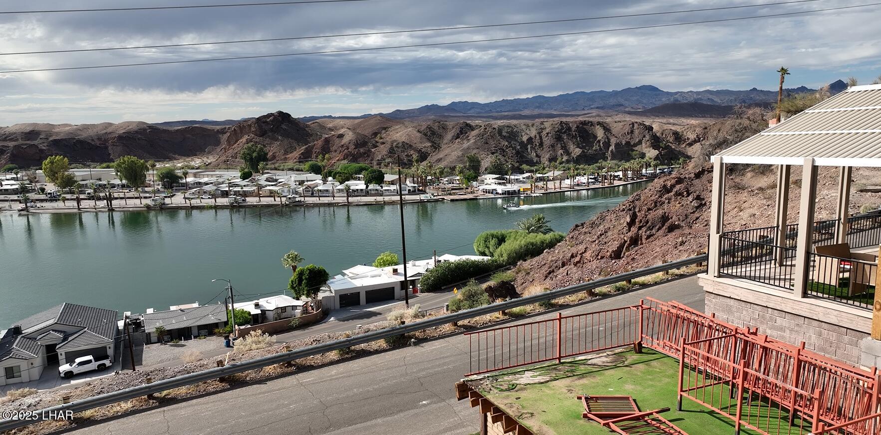 20251023213544882096000000-o