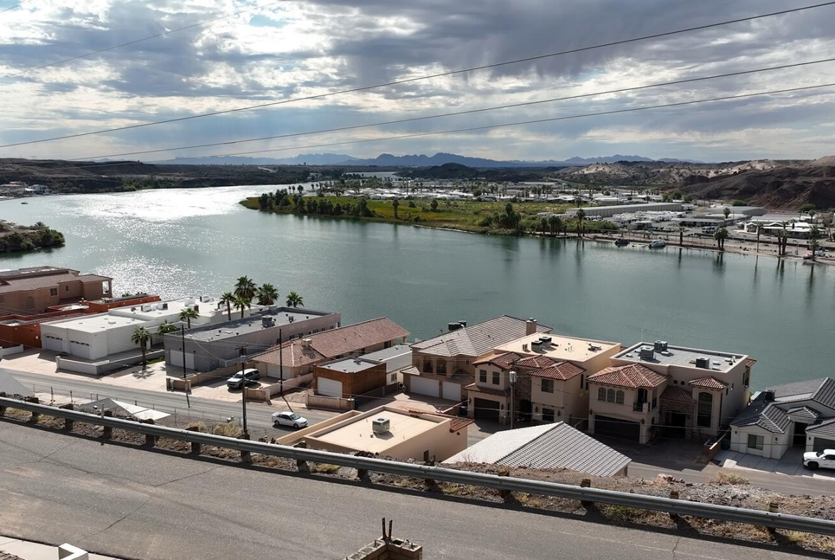 20251023213548108176000000-o