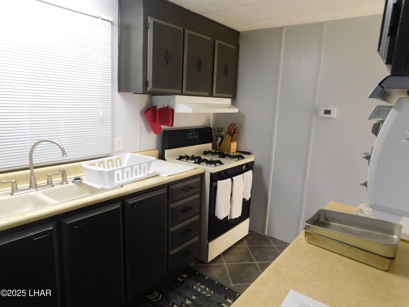 20251028195258106811000000-o