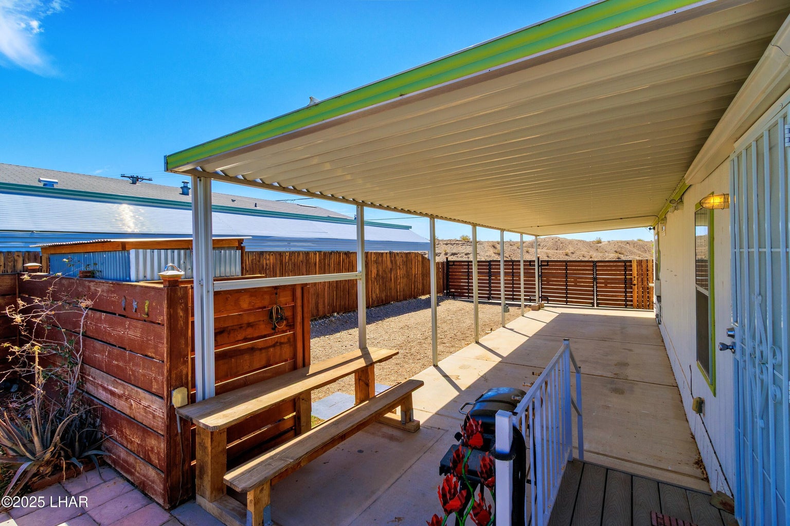 20251104182456414751000000-o