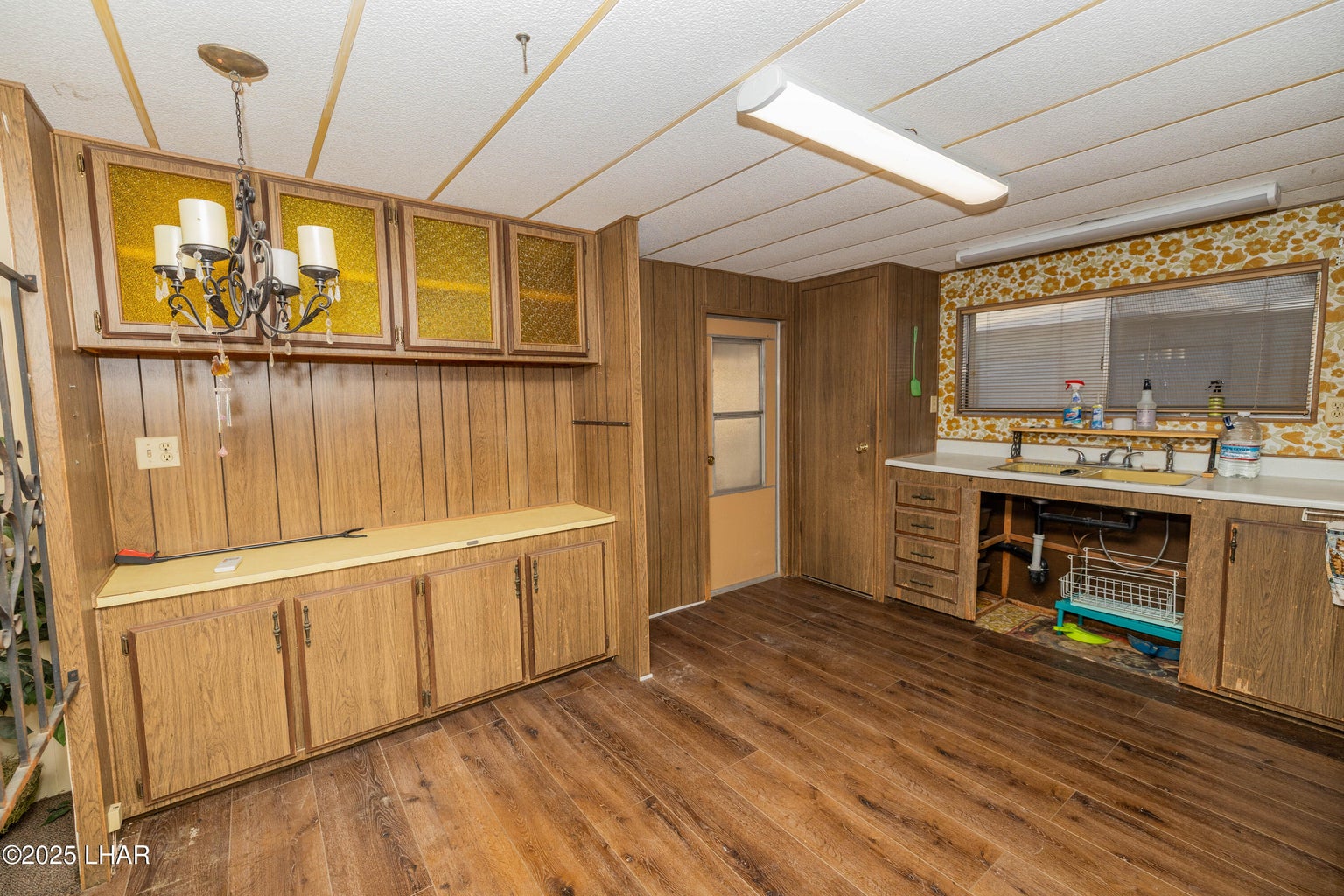 20251124204450312880000000-o