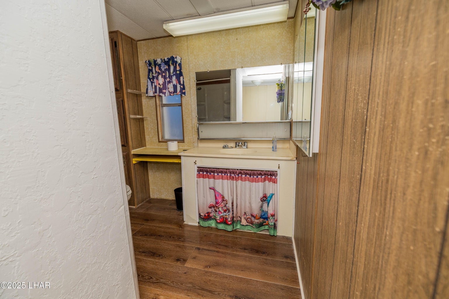 20251124204509932616000000-o