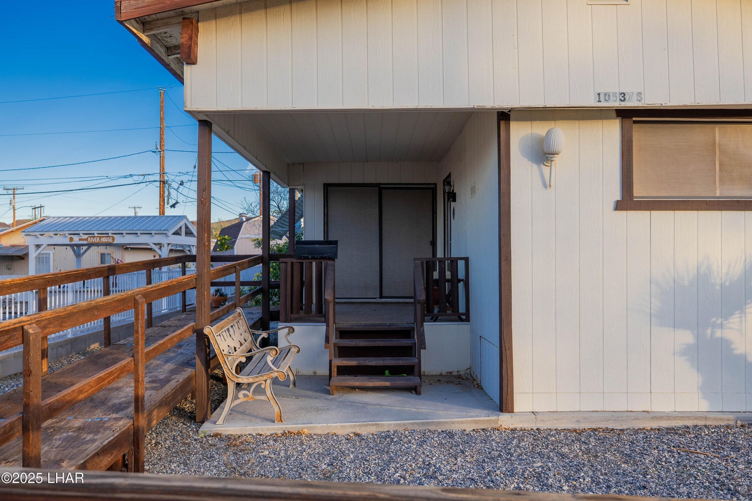 20251124204630977340000000-o