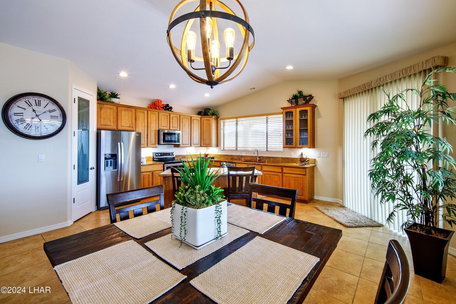 20251110203902208806000000-o