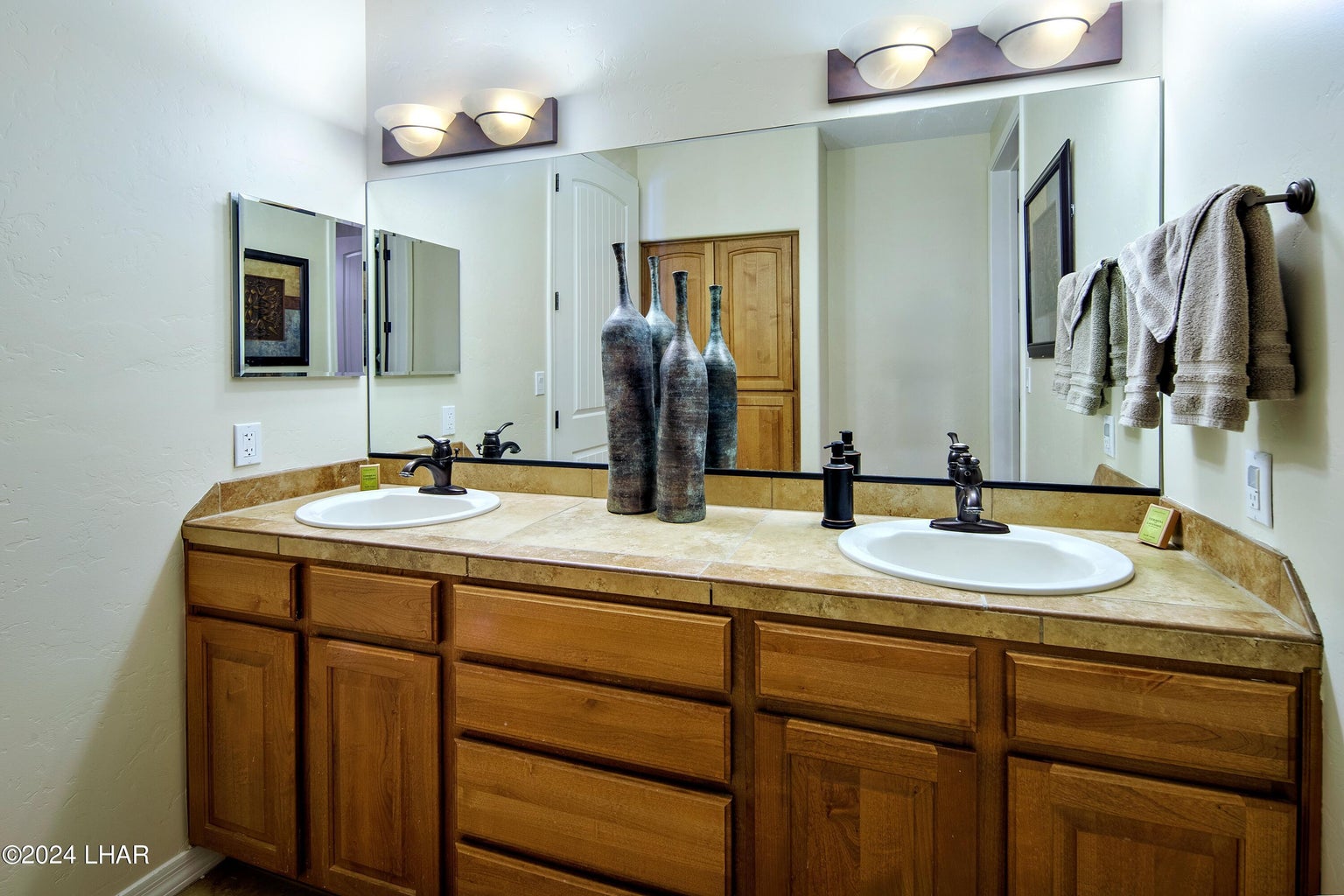 20251110203902692017000000-o