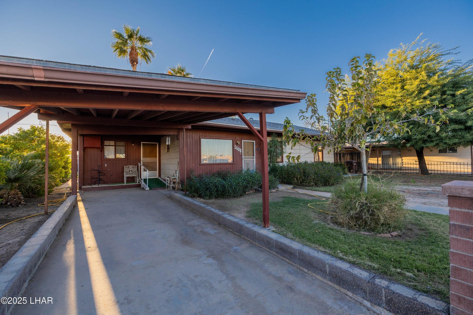 20251212214251300944000000-o