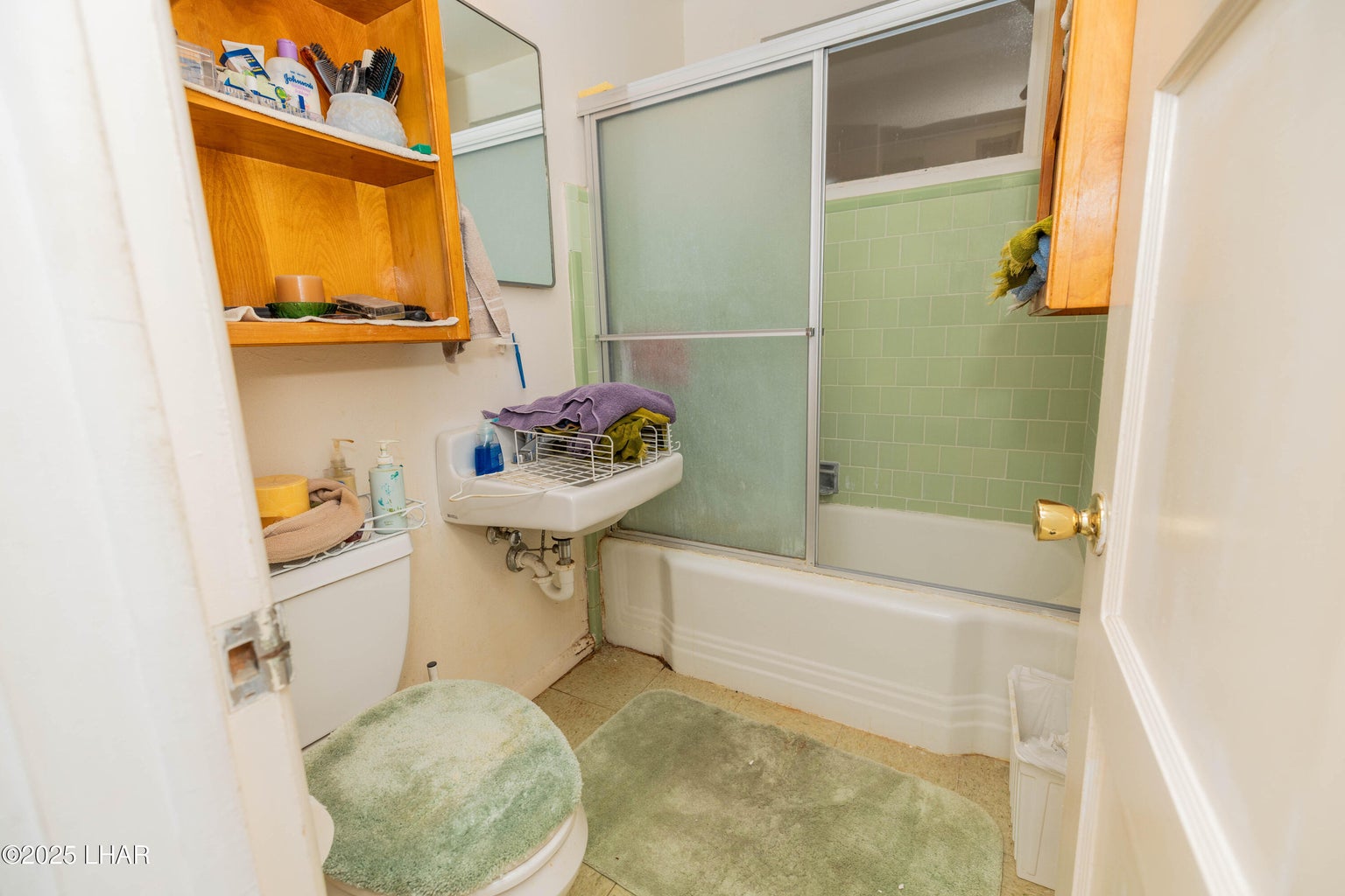 20251212214321836677000000-o