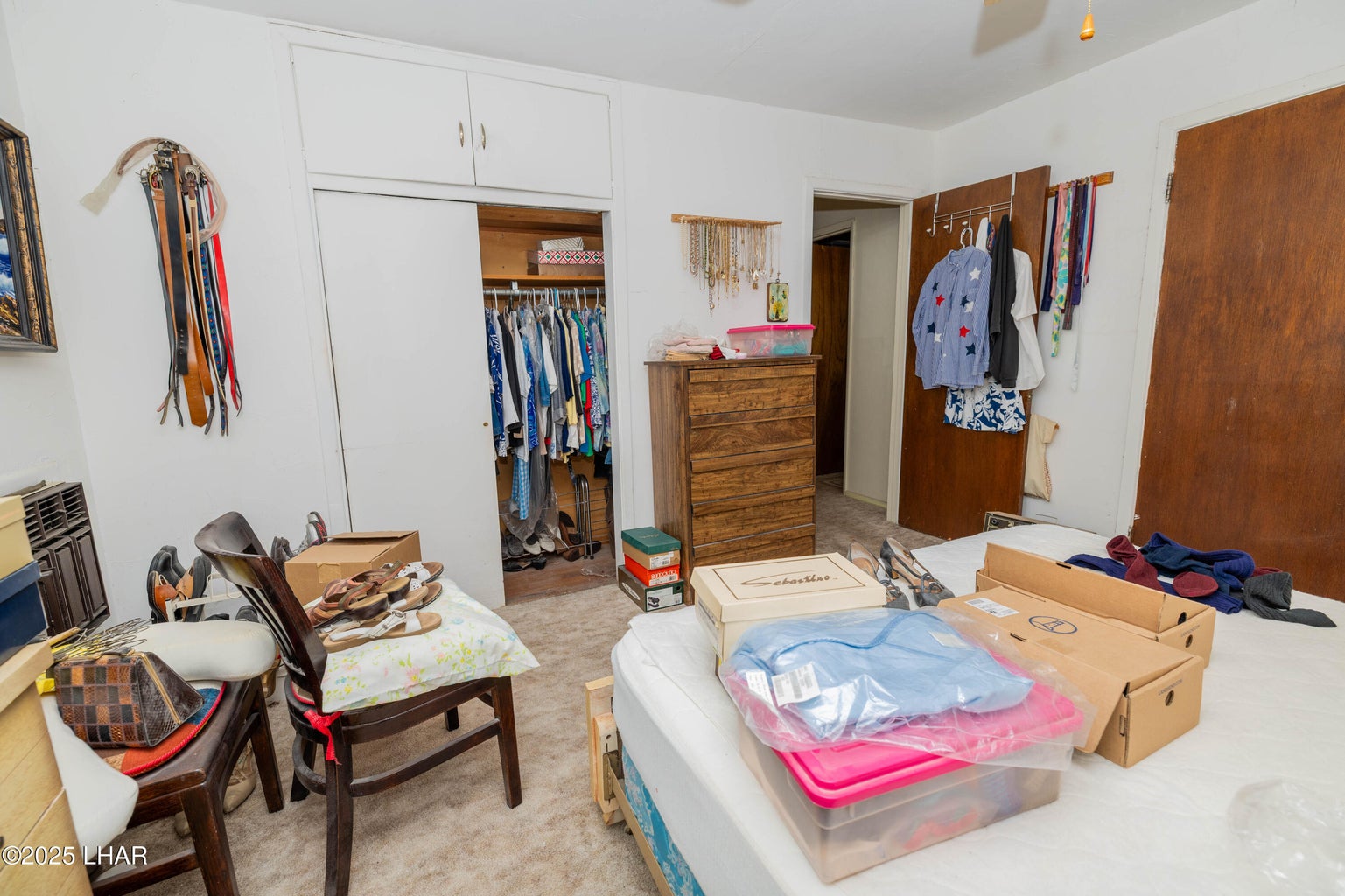 20251212214355009100000000-o