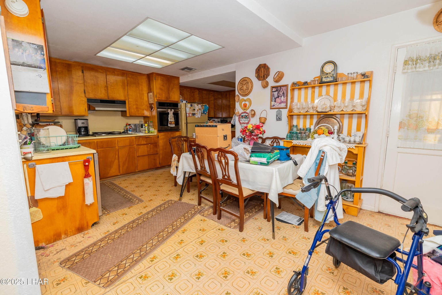 20251212214412036775000000-o