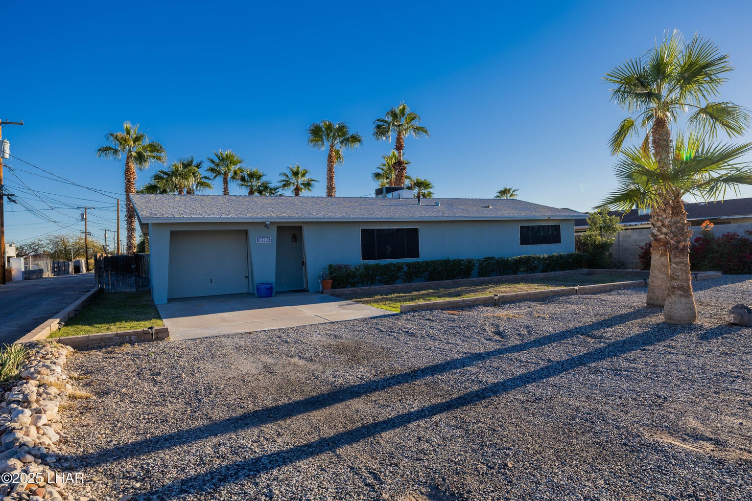 20251212220151195720000000-o