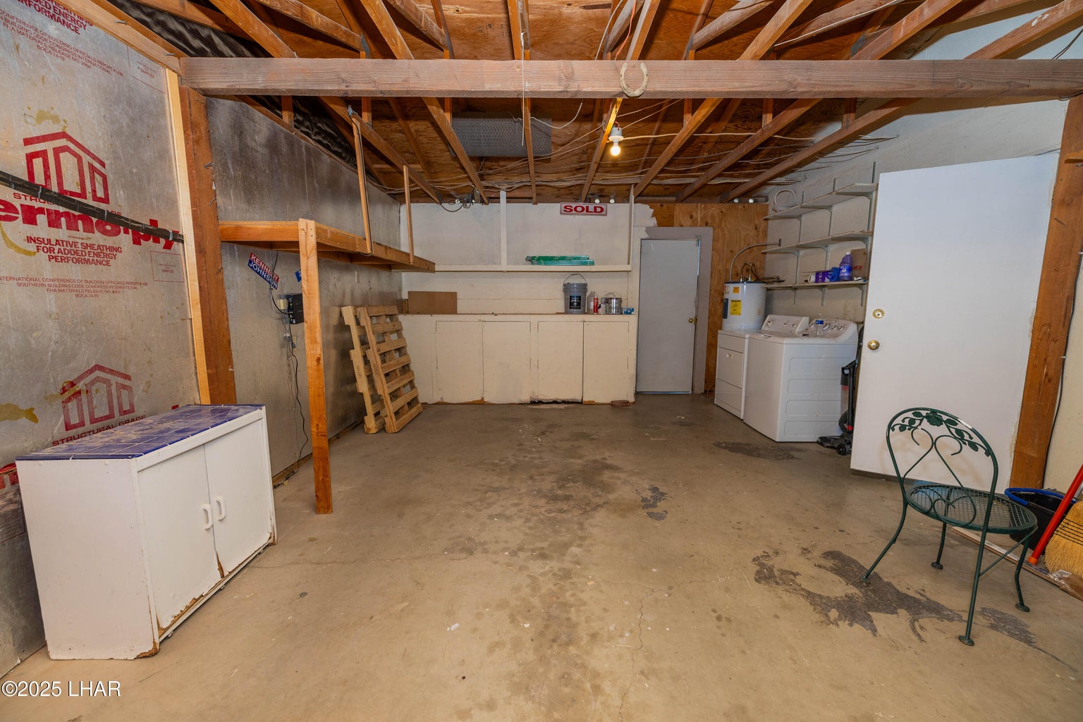 20251212220234233276000000-o