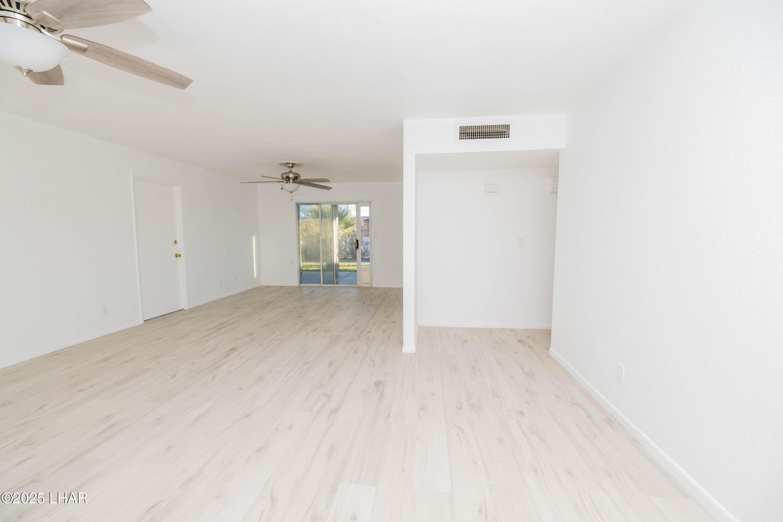 20251212220254565780000000-o