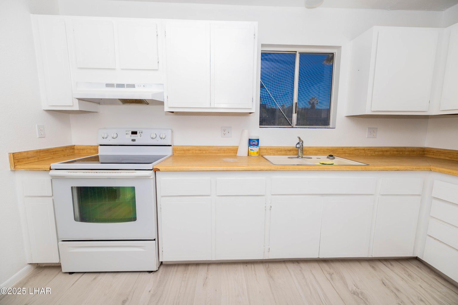 20251212220258087752000000-o