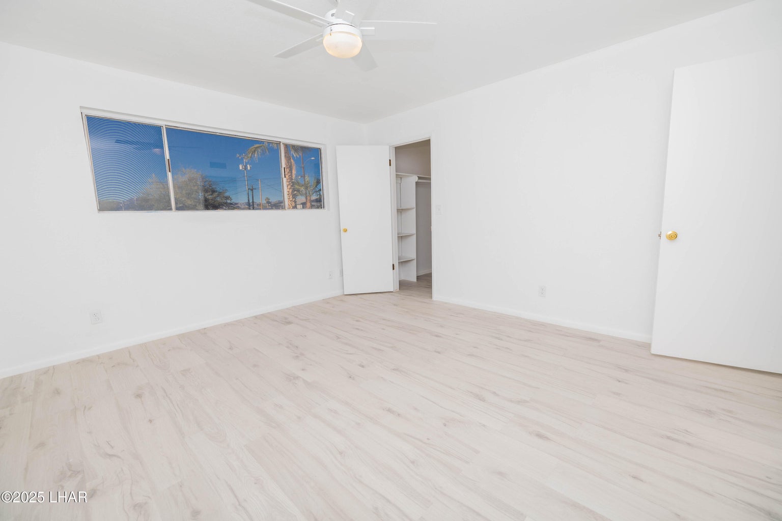 20251212220332504210000000-o