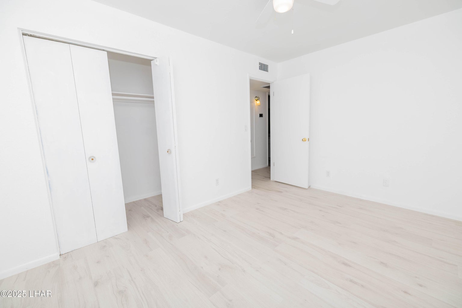 20251212220340574527000000-o