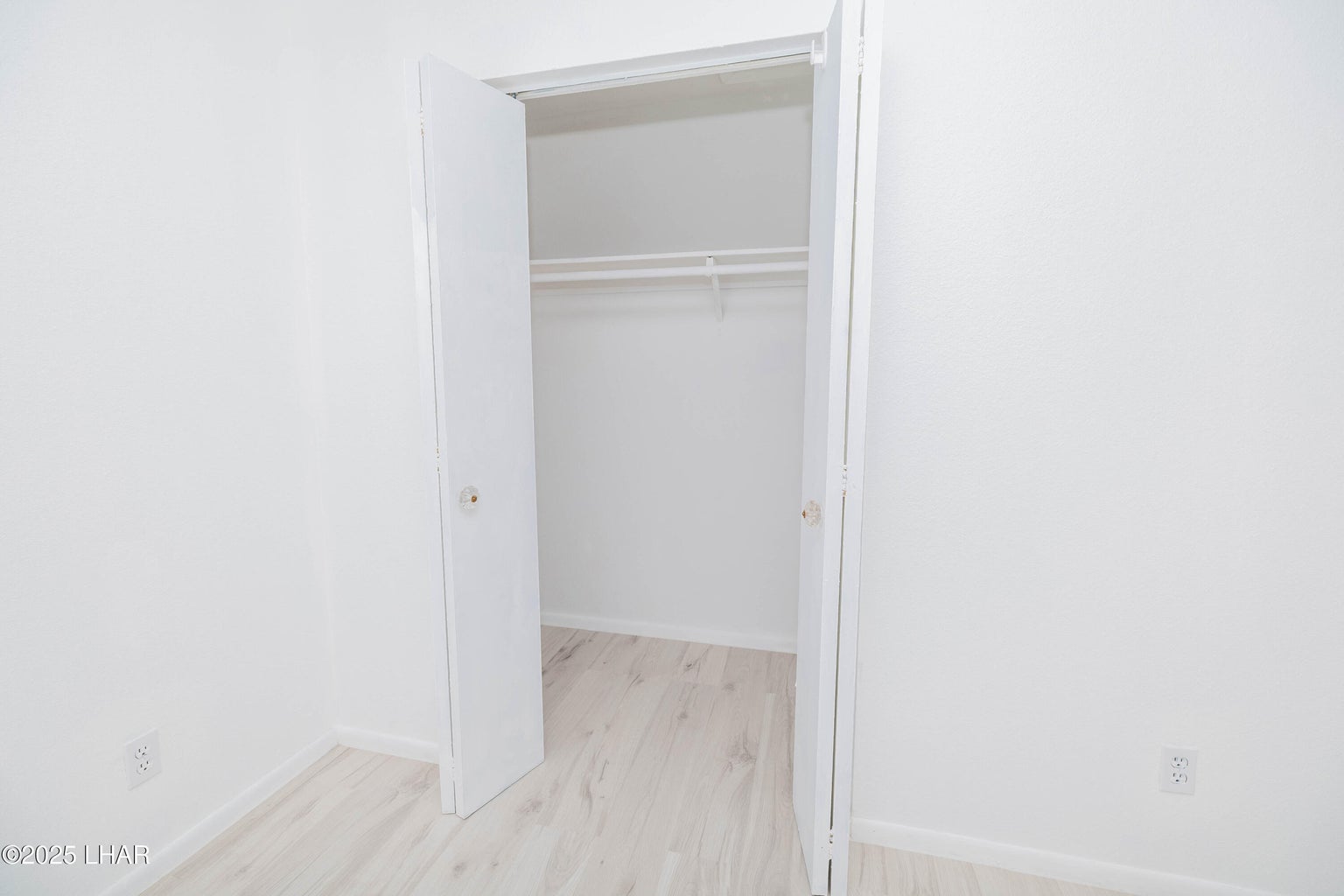 20251212220344226619000000-o