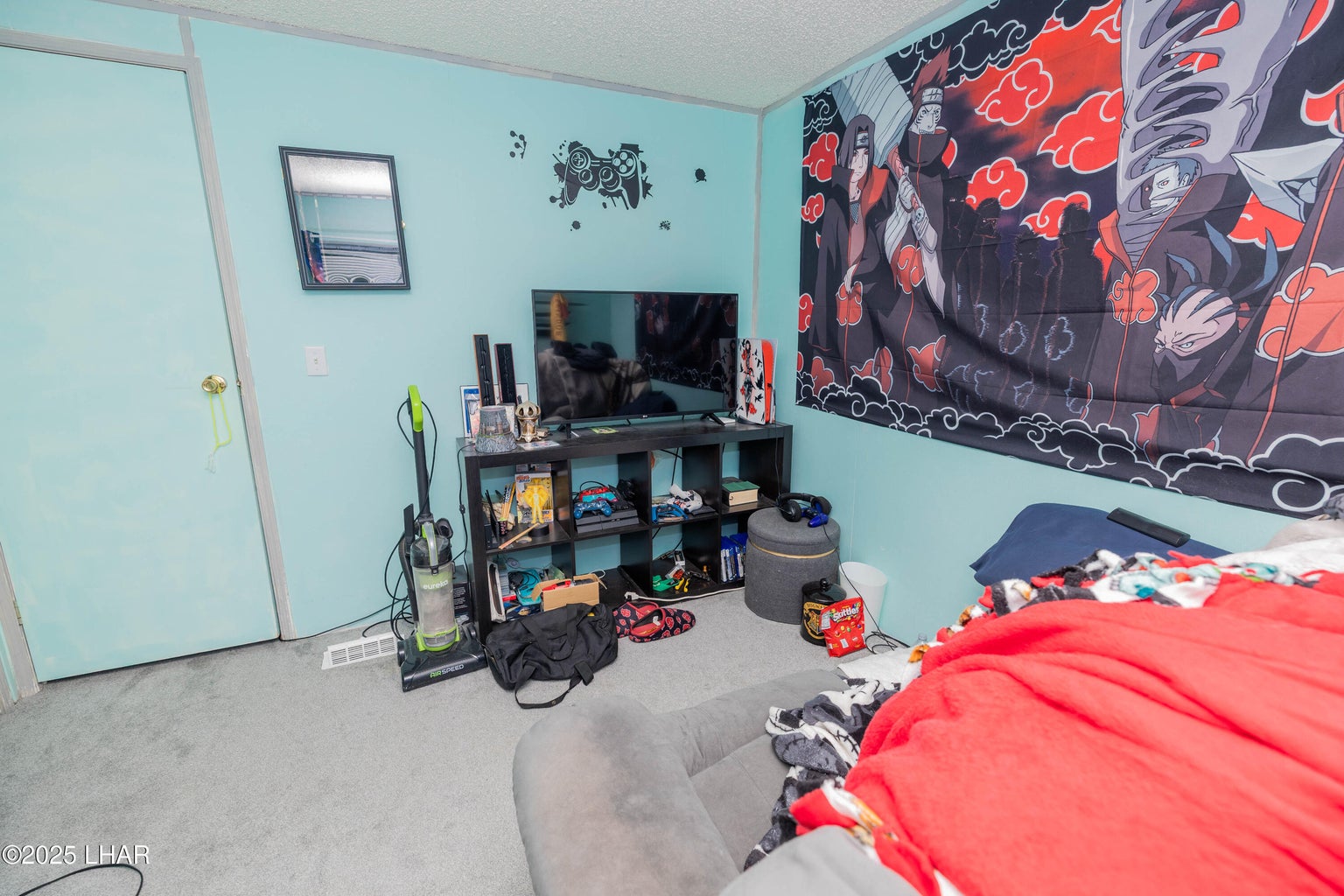 20251221171335780137000000-o