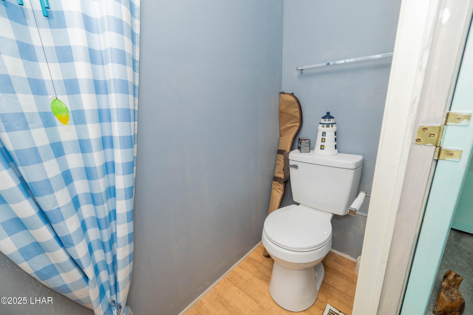 20251221171335898405000000-o