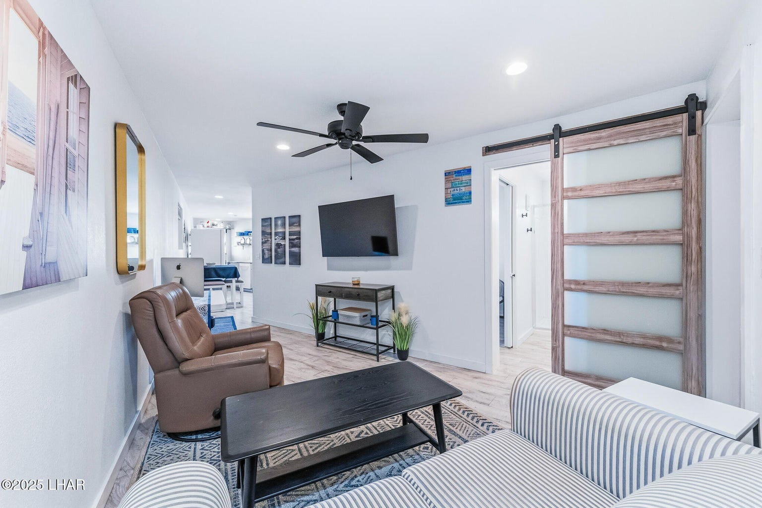 20251112165405726271000000-o