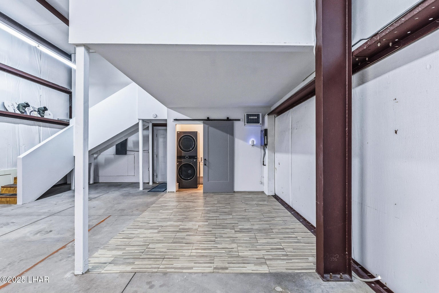 20251112165425416155000000-o