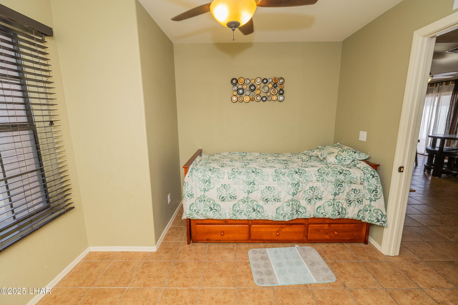 20260410171605852537000000-o