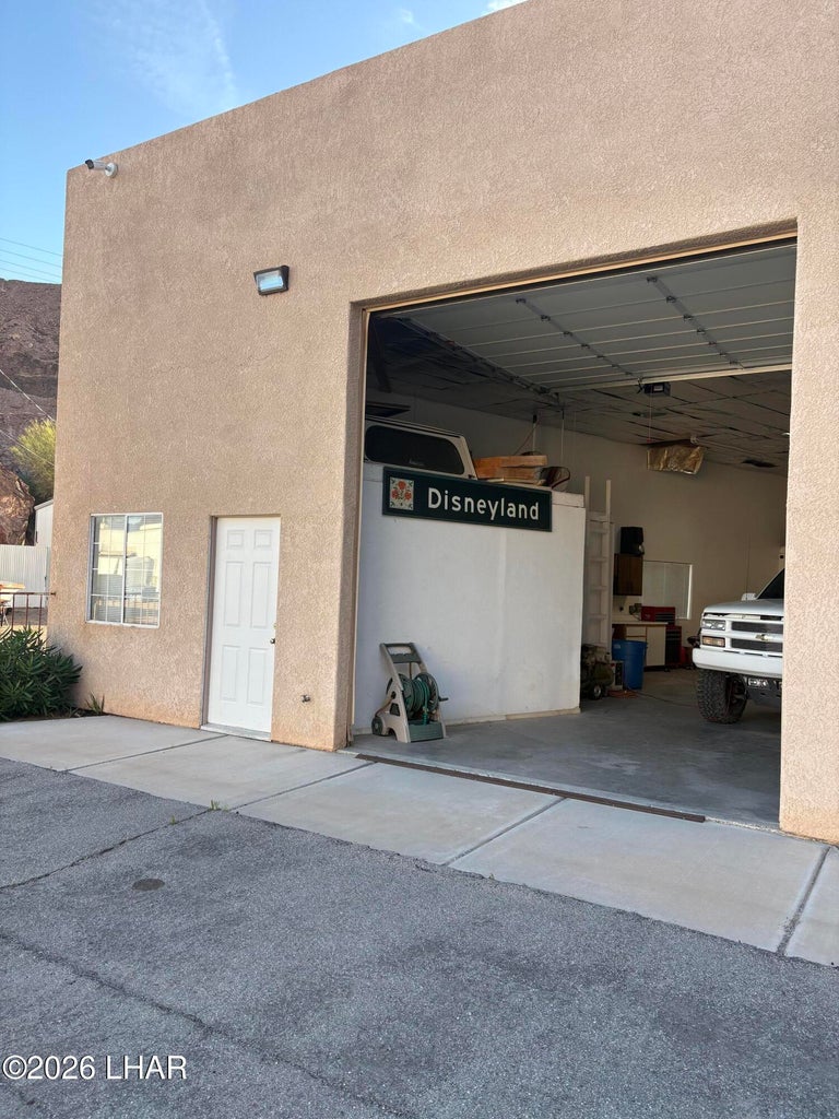 20260301210536102063000000-o